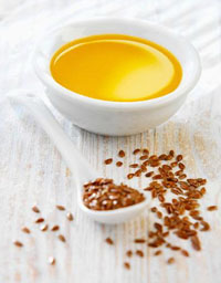 flaxseed oil with brown flax seeds